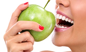 Dental implants have a variety of health benefits, including allowing you to eat a nutritious diet